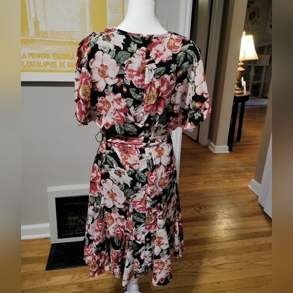 White House Black Market Feminine Autumn Floral Print Women's Dress - Picture 2 of 9